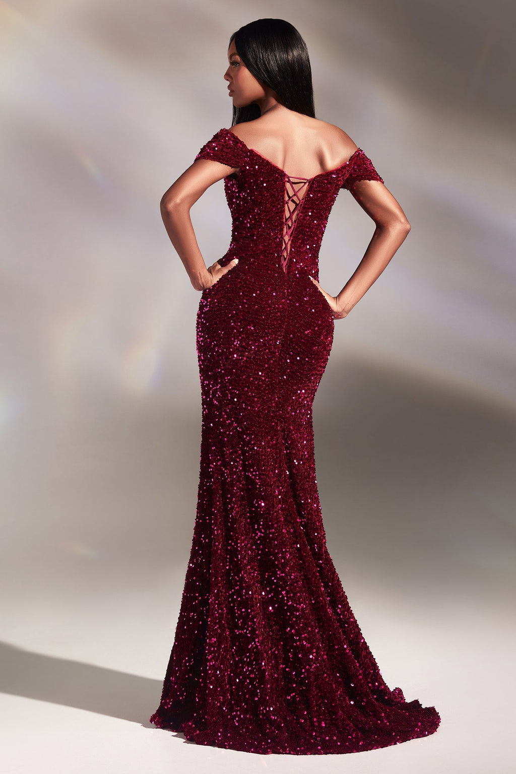 Red Off-Shoulder Sequin Slit Gown – Sweetheart Neckline Formal Dress for Prom & Galas